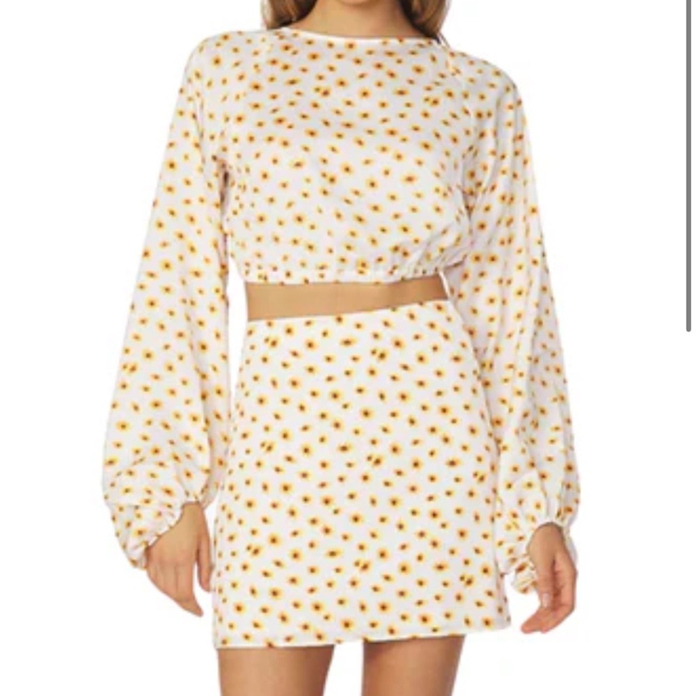 Weworewhat Daisy balloon Sleeve Crop Top size L NWT - Picture 3 of 9